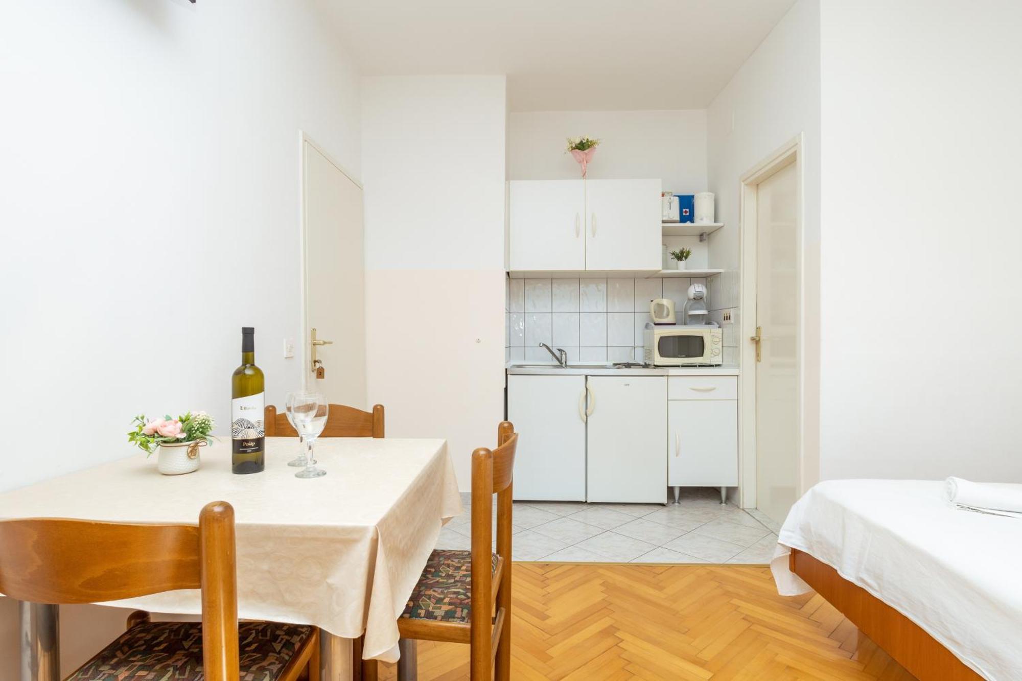 Apartments By The Sea Duce, Omis - 946 Duće Exterior foto
