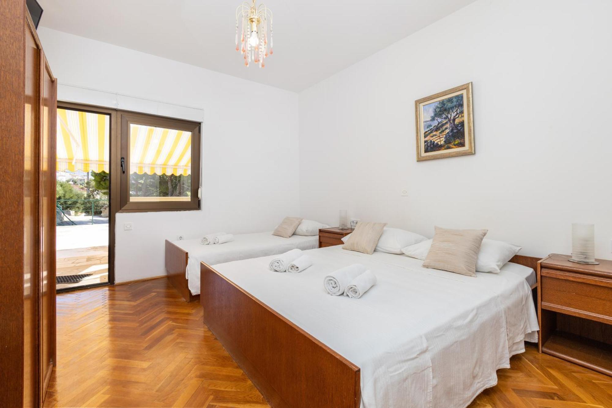 Apartments By The Sea Duce, Omis - 946 Duće Exterior foto