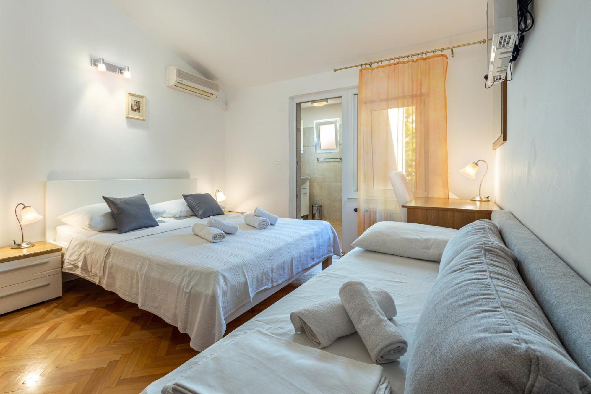 Apartments By The Sea Duce, Omis - 946 Duće Exterior foto